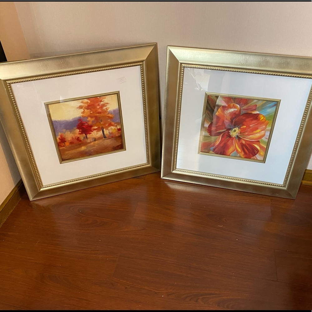 Picture Frames w/ Tree & Flower